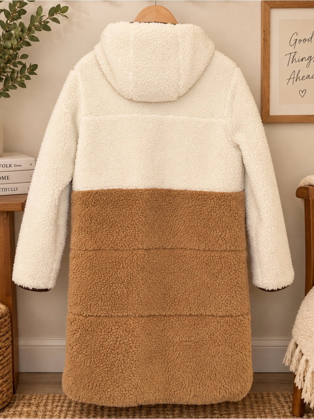 Levi's Two-Tone Teddy Sherpa Hooded Coat in Cream & Brown size: Medium - Picture 2 of 10